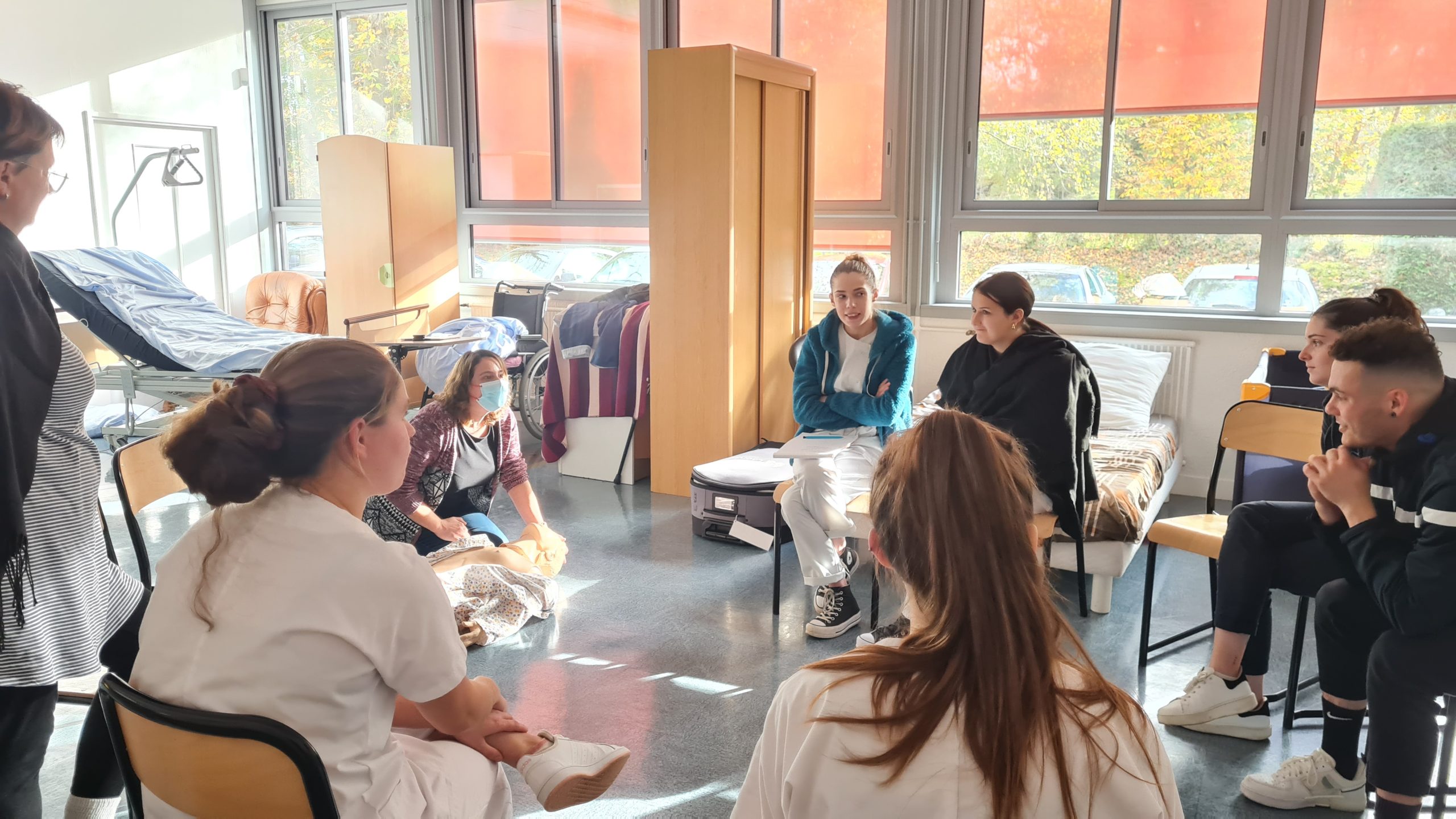 Formation d'aide-soignant IFAS le Mans